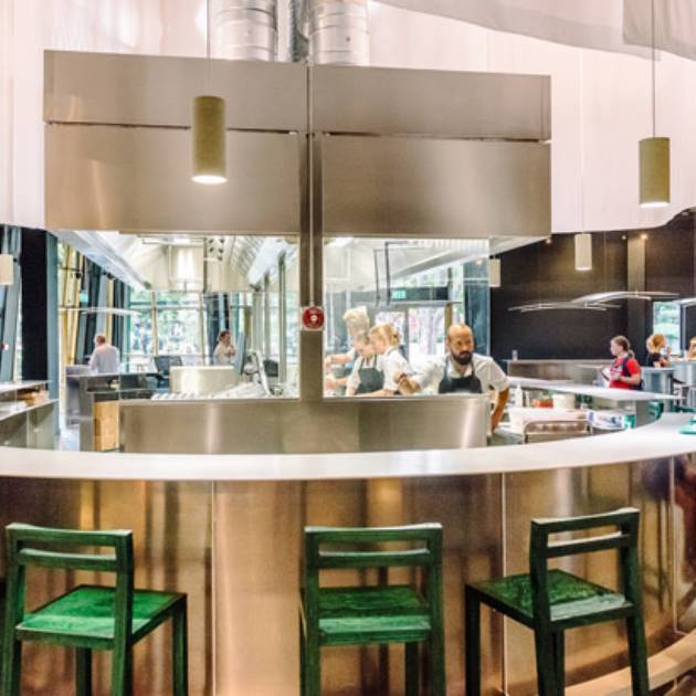 Gasoline-Grill_interir01_630x4100